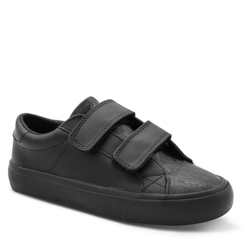 Clarks Survivor Strap Kids Black Velcro sneaker