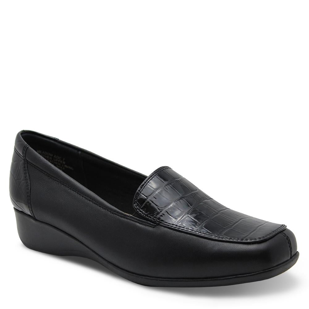 Hush puppie Meadow Black Womens Flat