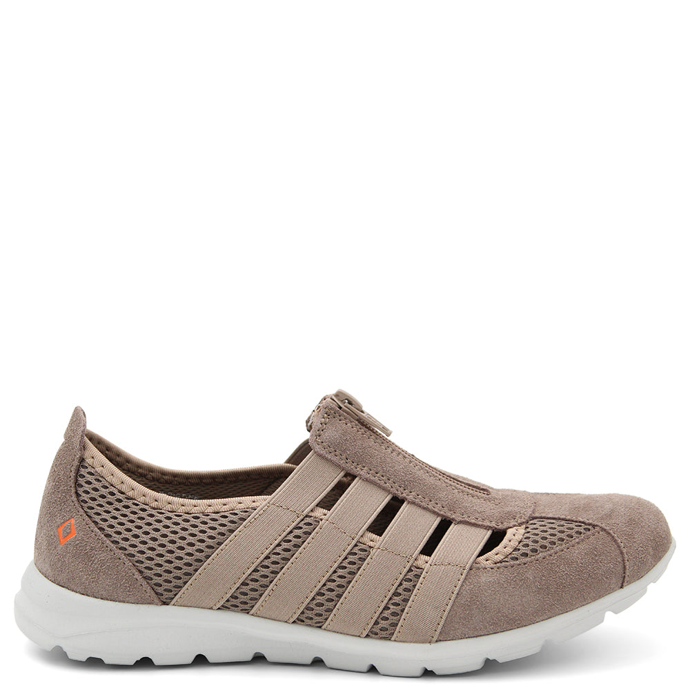 CC Resorts Christine Women's Sneaker 