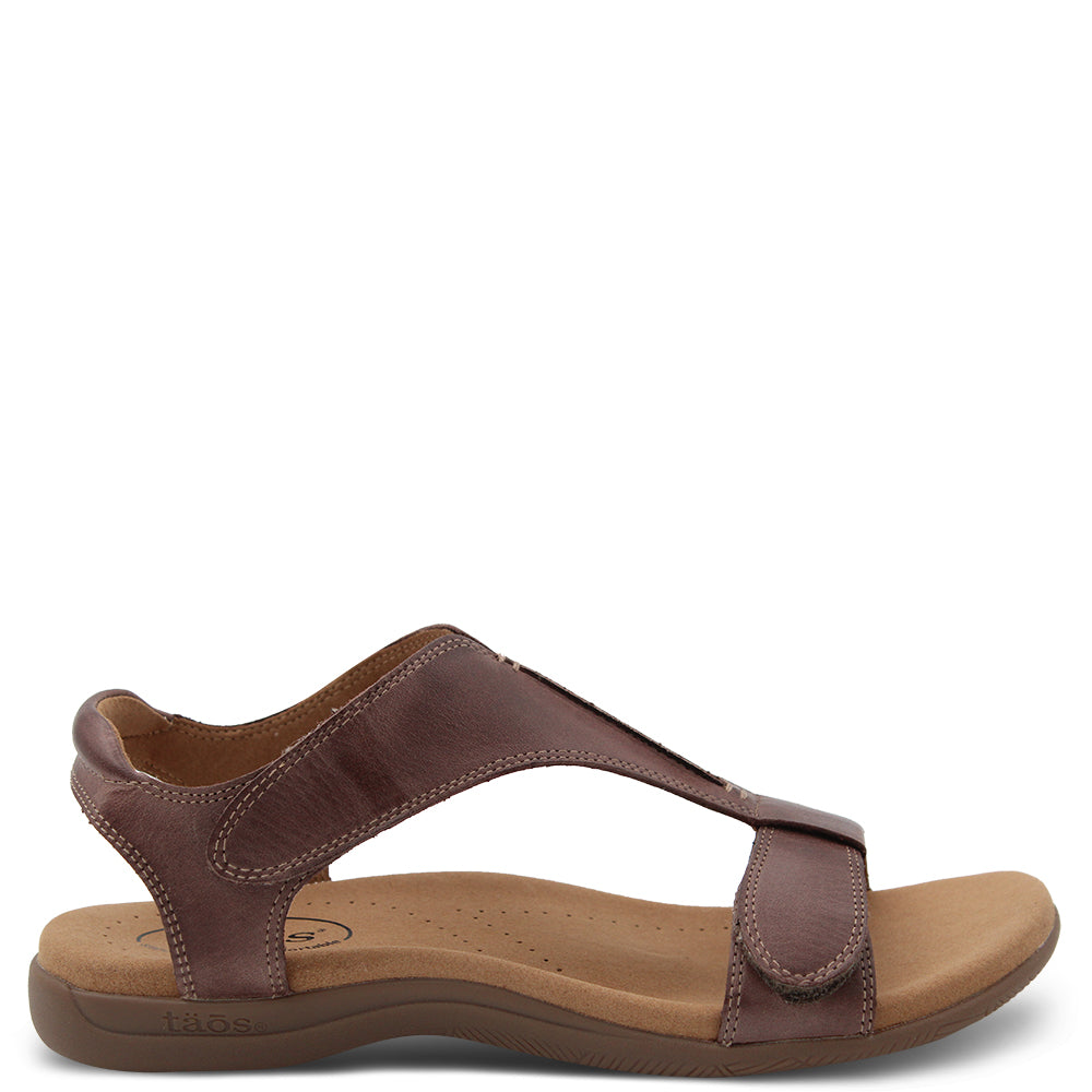 Taos Footwear The Show Women's Flat Sandal Espresso