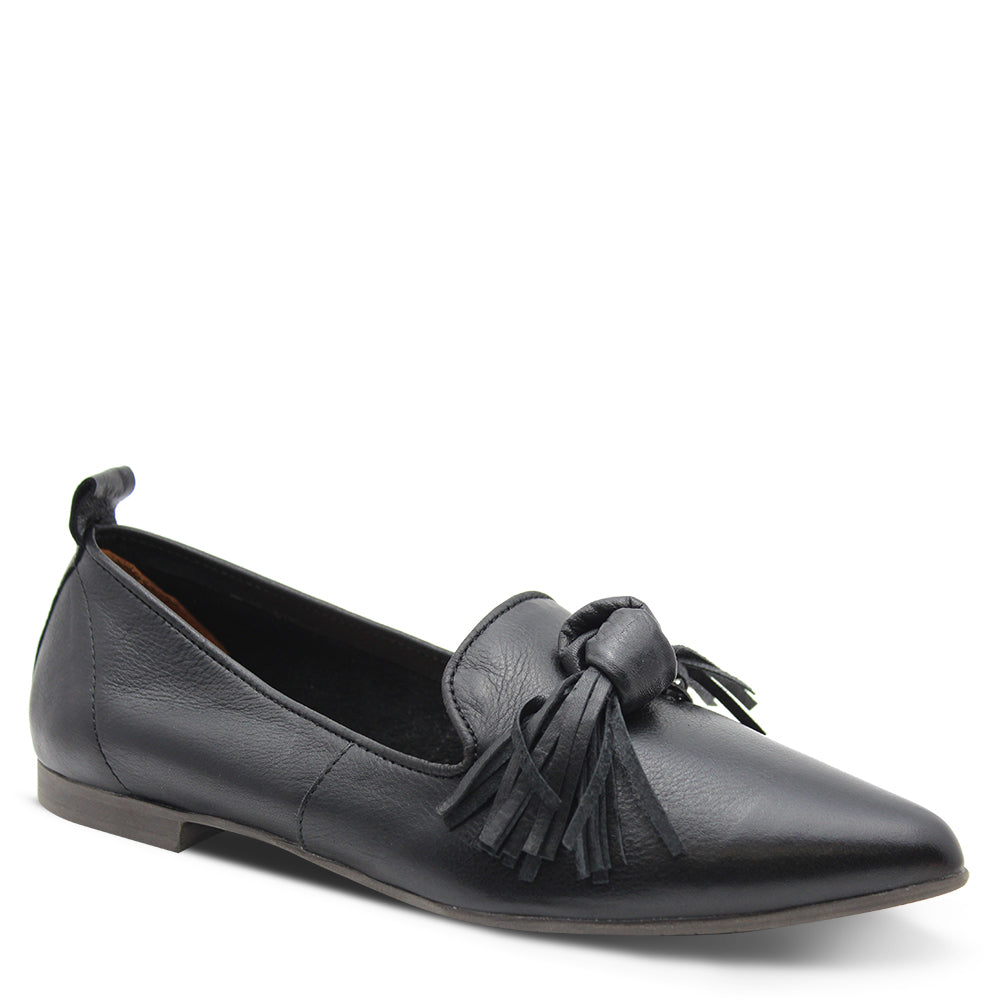 Bueno Bestie Women's Flat Black Shoe