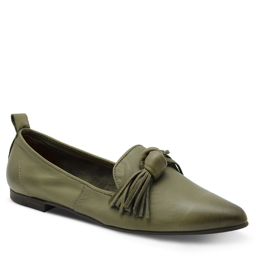 Bueno Bestie Women's Flat Olive Shoe