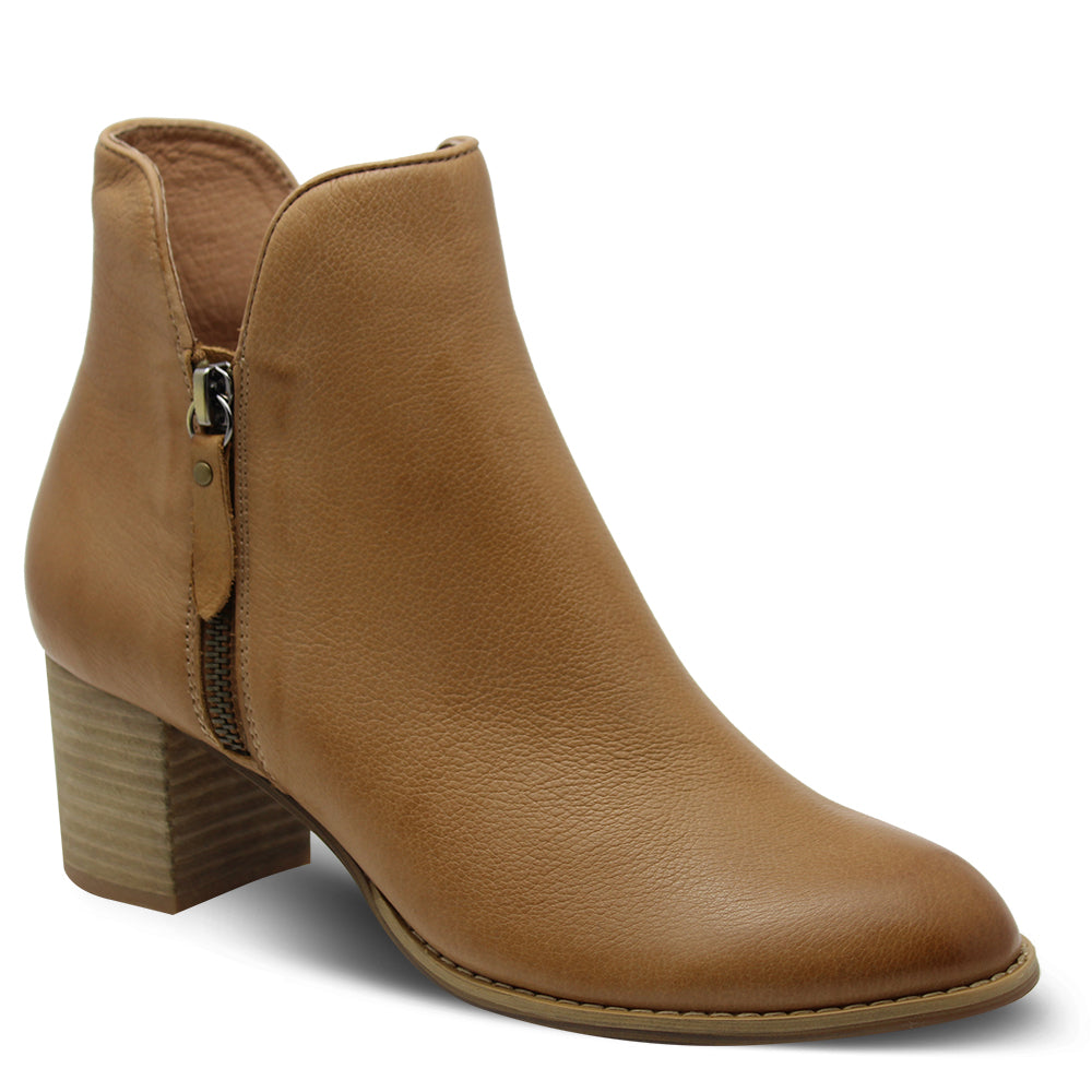 Django & Juliette Shiannely Women's Dark Tan Heel Boot