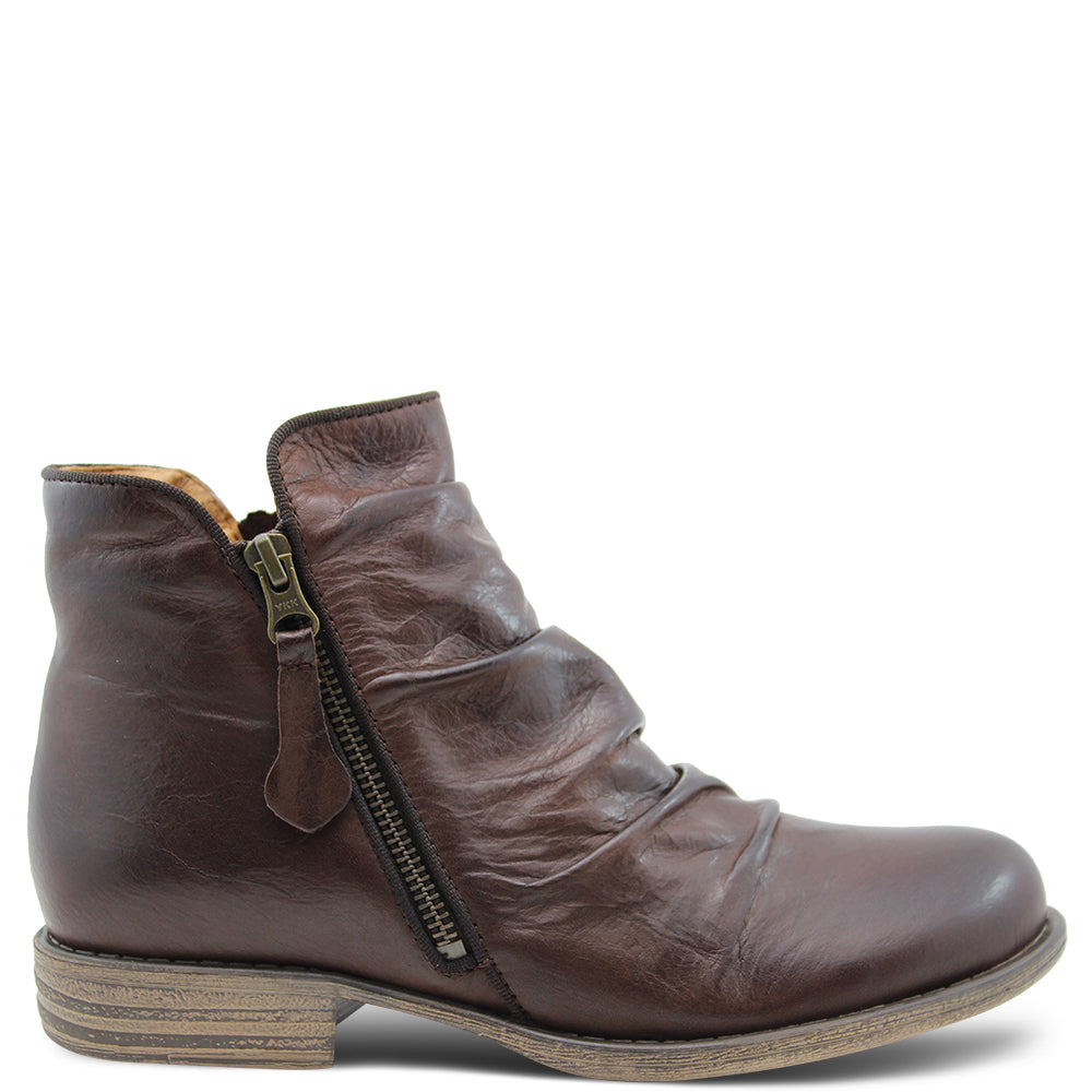 Eos Willet Chestnut Womens Flat Boot
