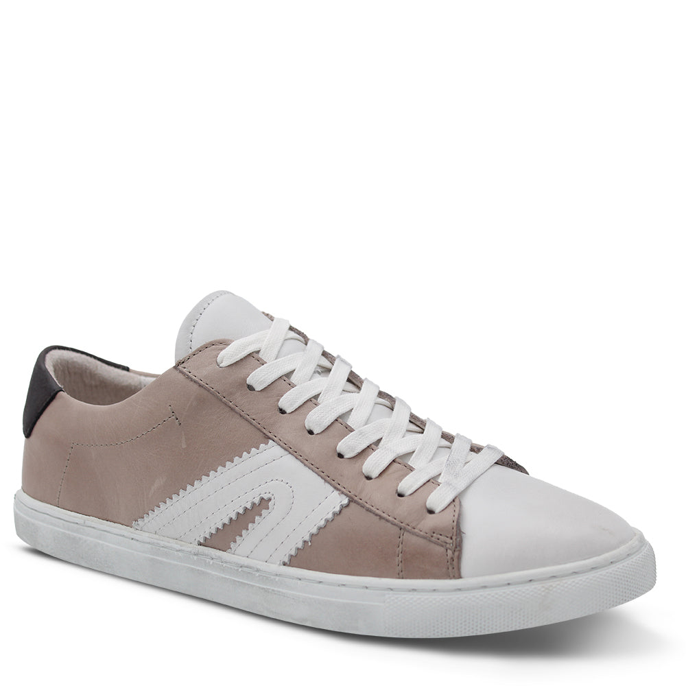 EOS Footwear Burn Women's Leather Sneakers Beige