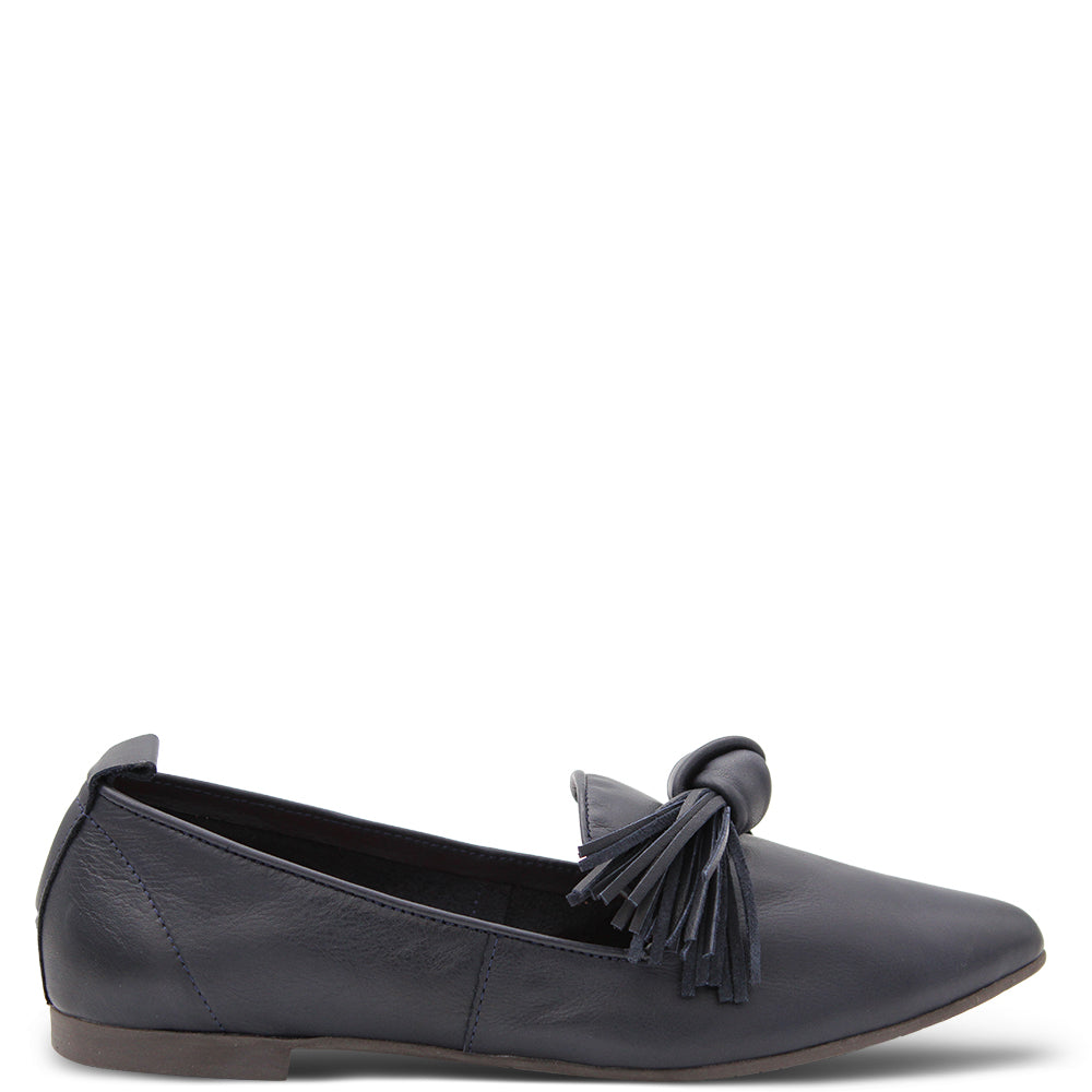 Bueno Bestie Women's Flat Shoe Navy