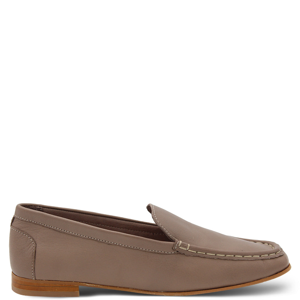 Bueno Mave Women's flat loafer Stone