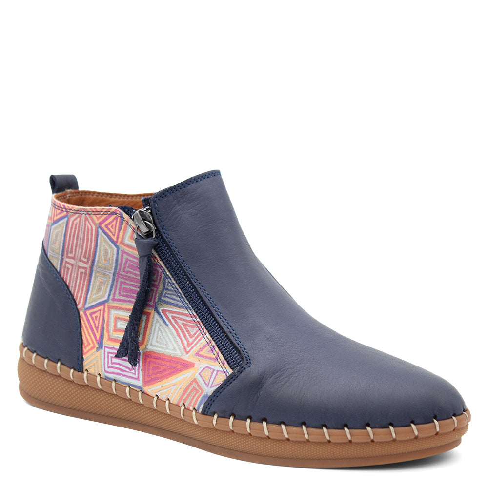 Sala Regan Women's Flat Ankle Boots