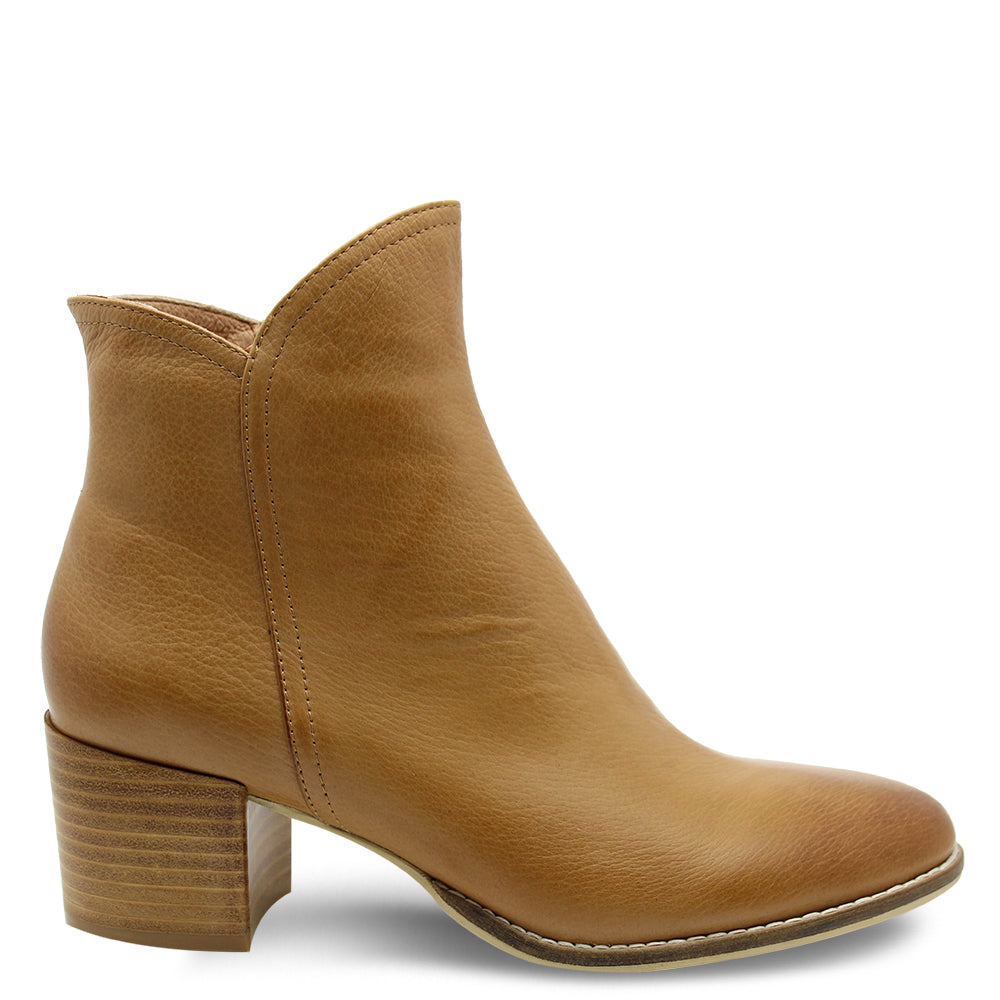 Django & Juliette Mockas Women's Low Heel Ankle Boots Tan
