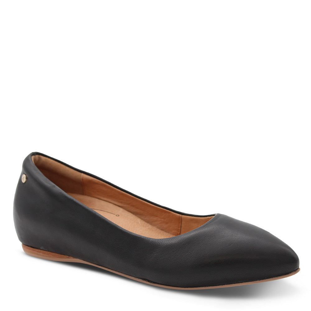 Frankie4 Poppy Women's Flat Court Shoes Black