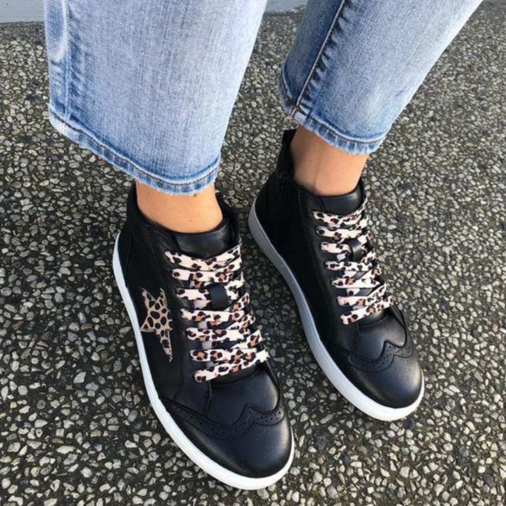 VANITY WOMENS LACE UP BOOT