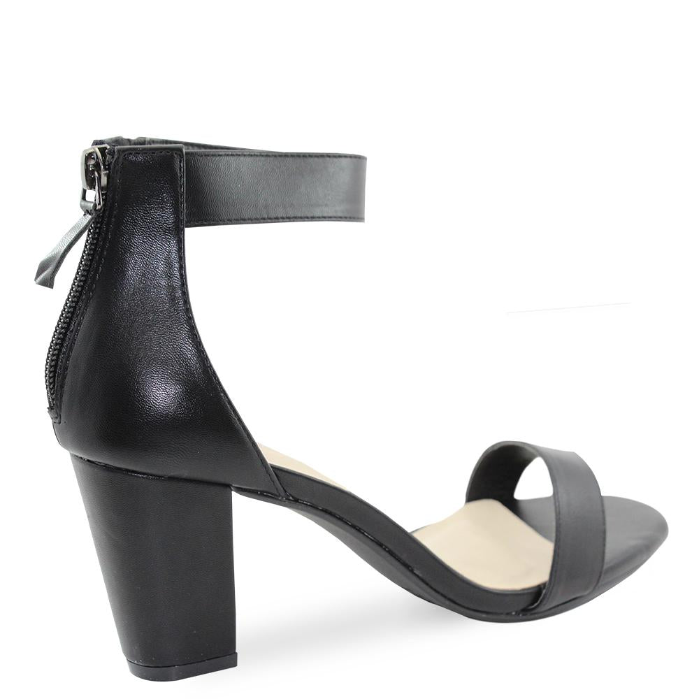 Isabella Brown Cameo womens heels black