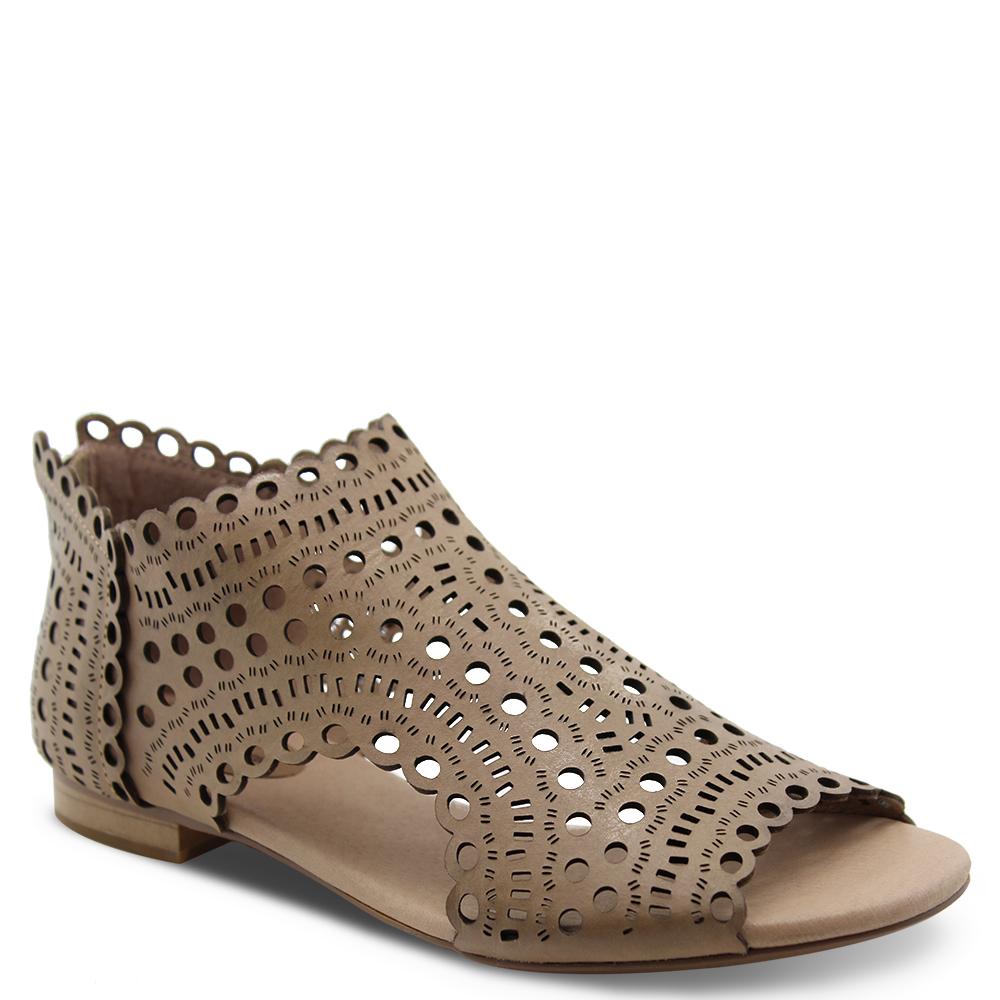 Django & Juliette Powers Nude Womens Sandal