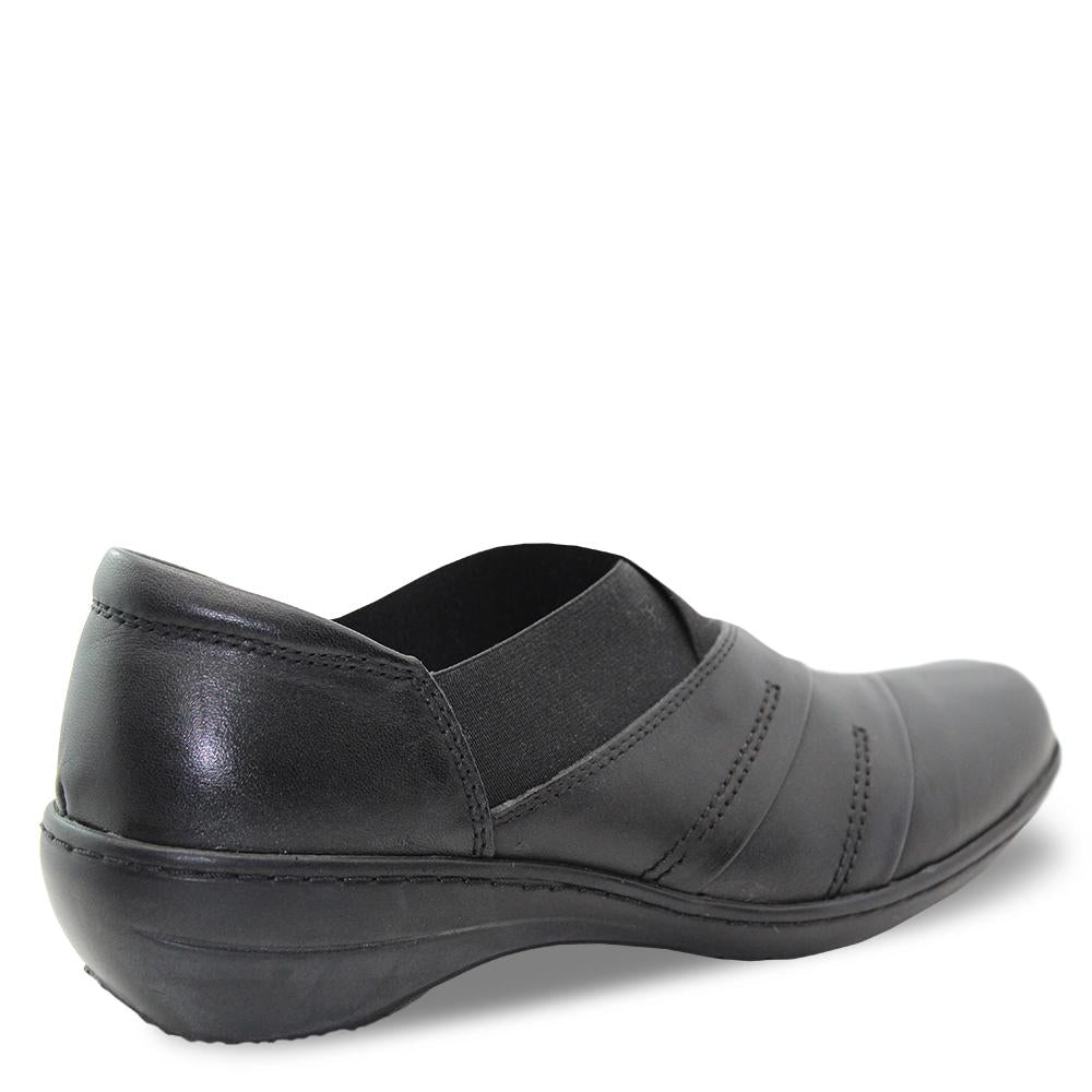 Cabello 5220 black flat court shoe