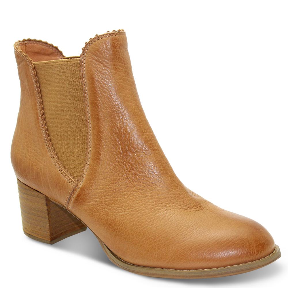 Django & Juliette Sadore Tan Womens Boot