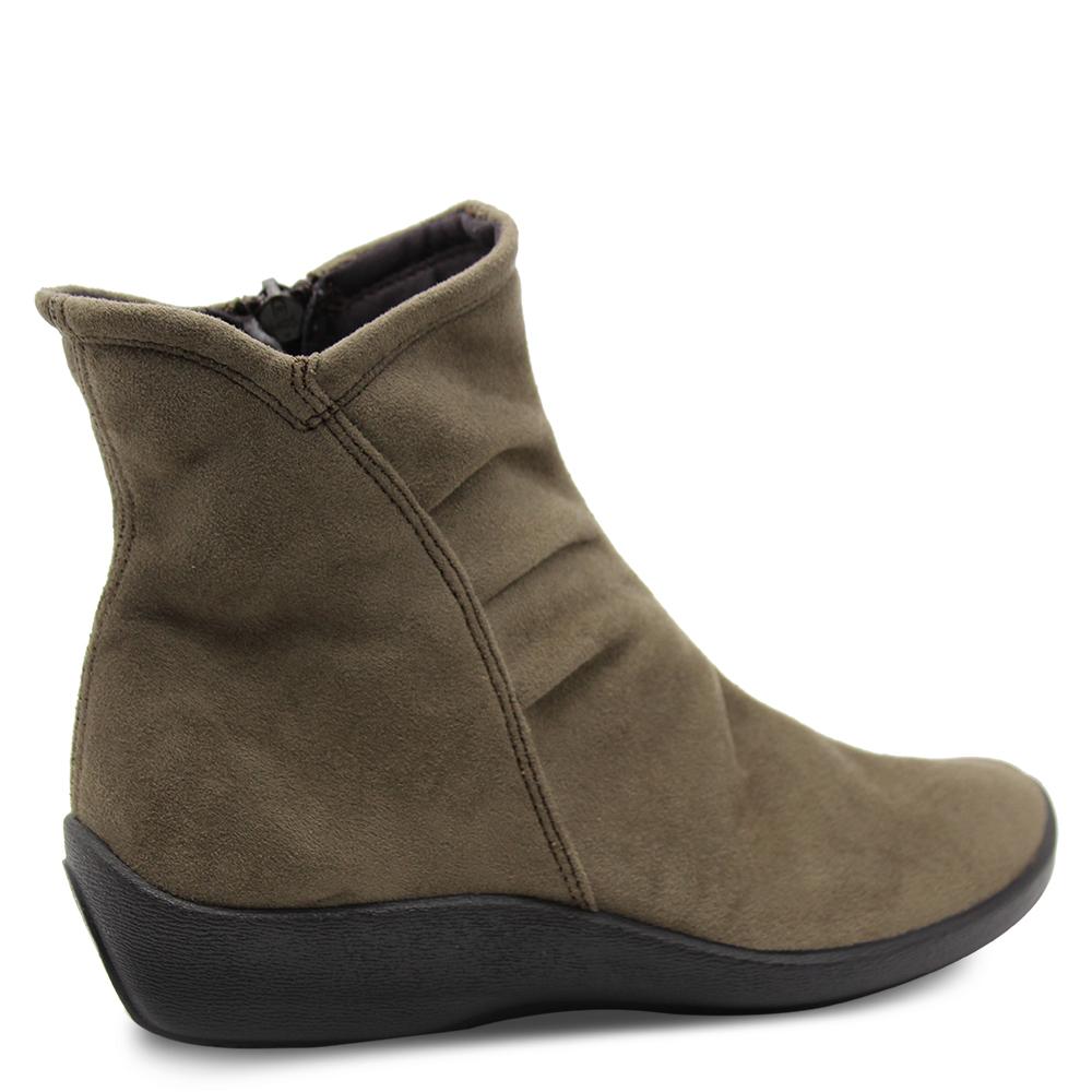 L19 WOMENS  FLAT BOOT