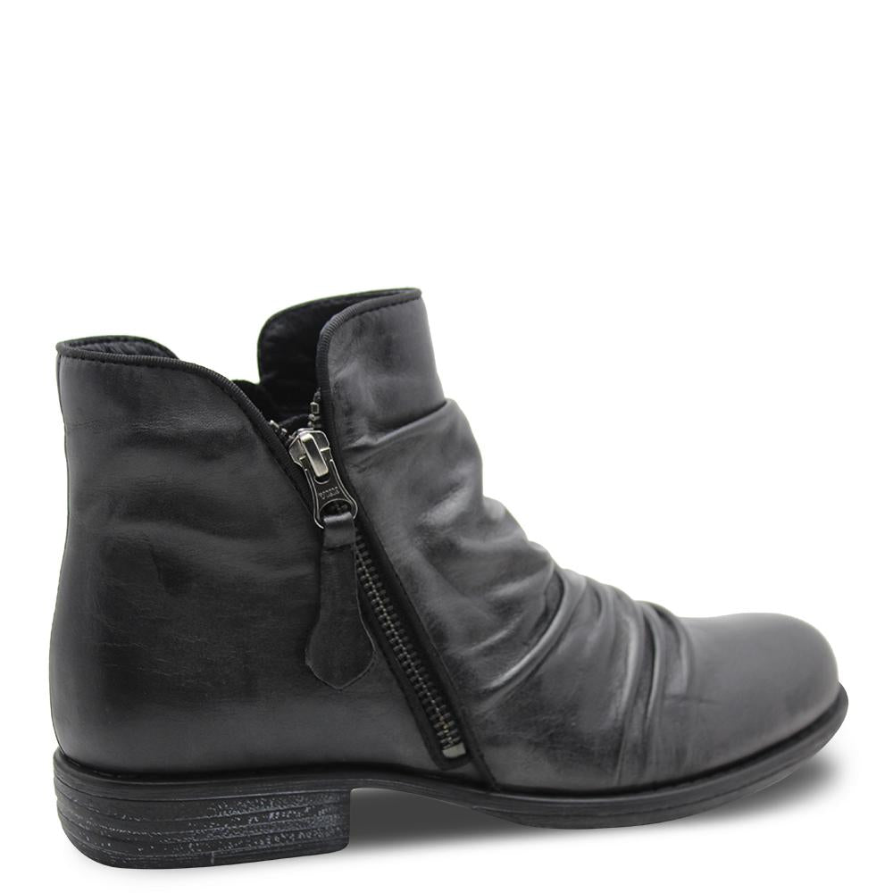 Eos Willet Black Womens Flat Boot