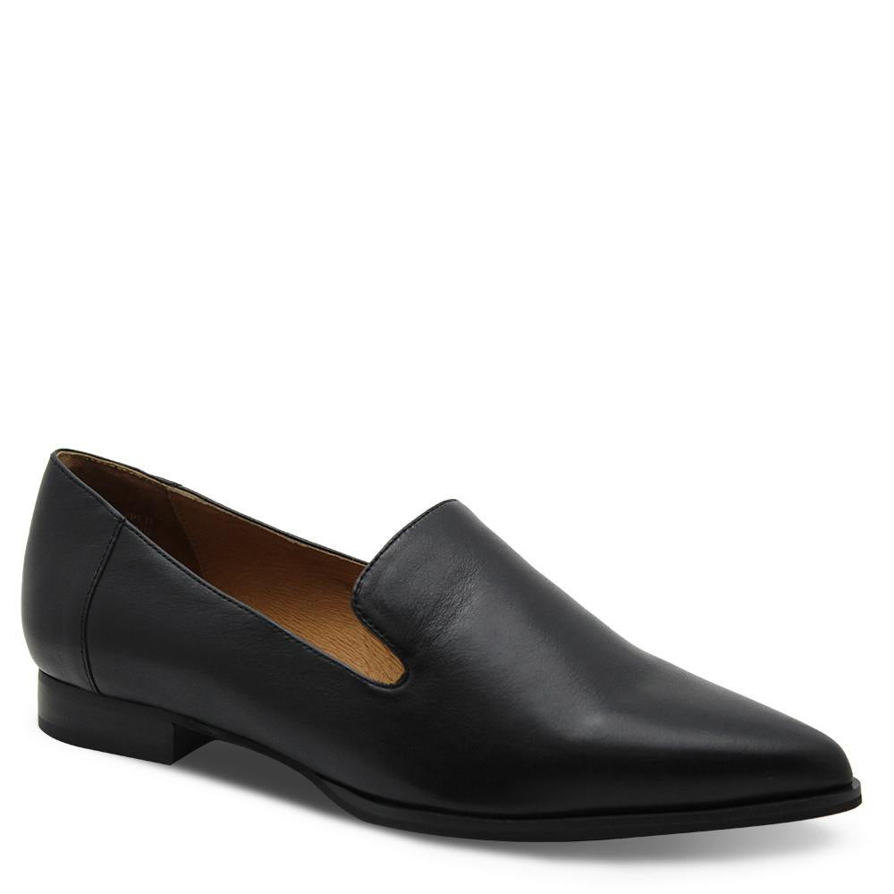 Eos Emil Womens Black Flat 