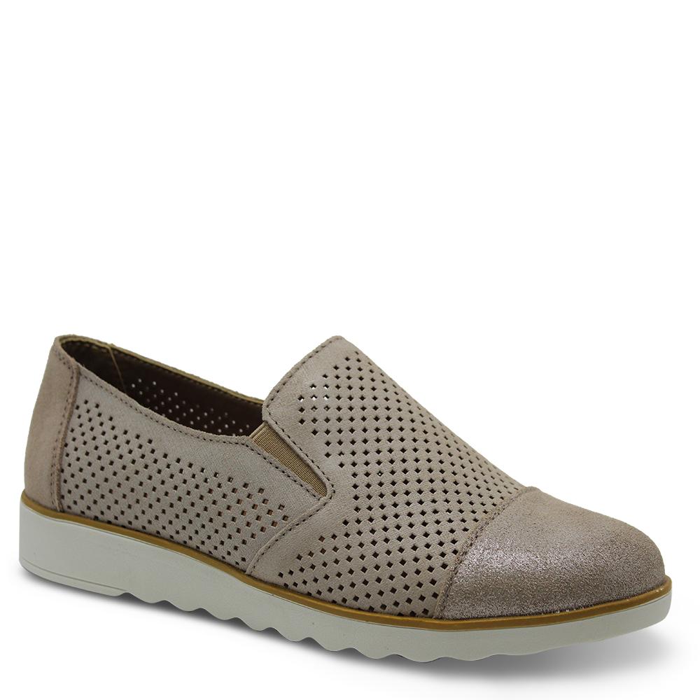 CC Resorts Andrea Nude/Gold Womens Slip On