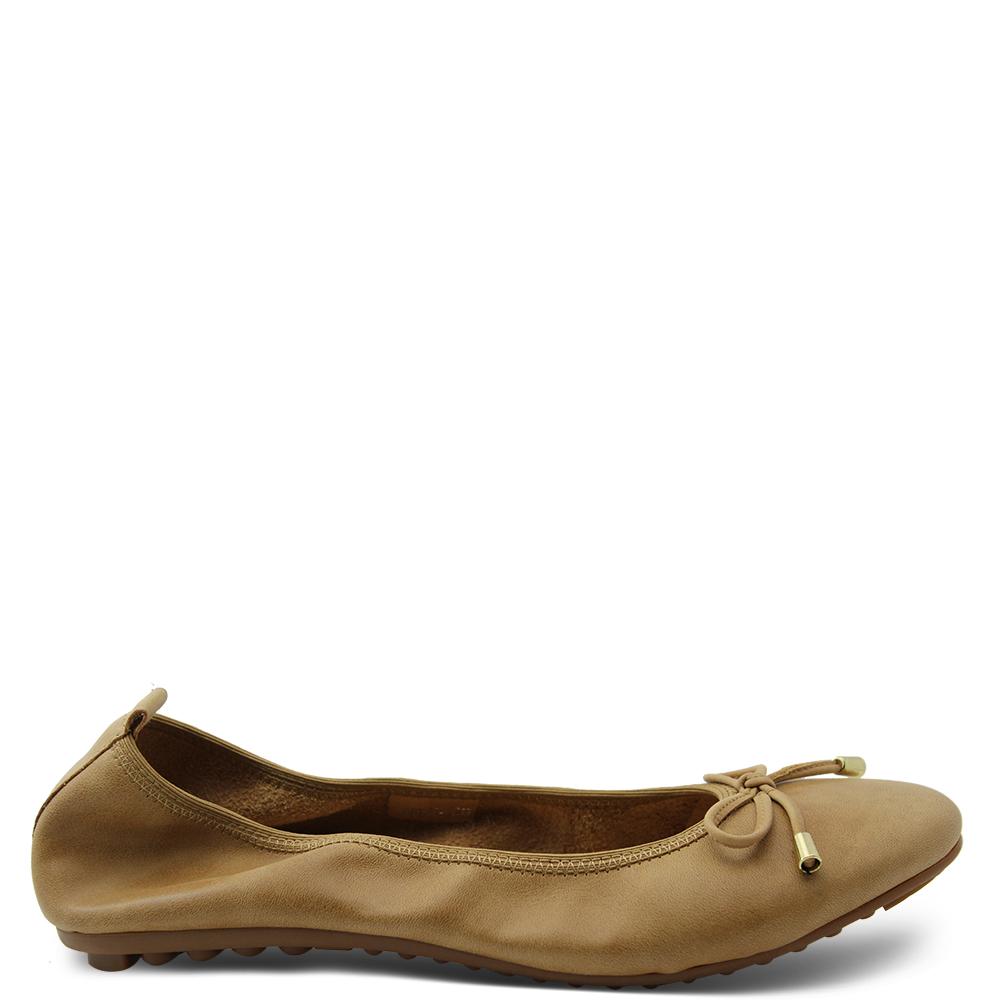 Django & Juliette Belin Tan Womens Flat