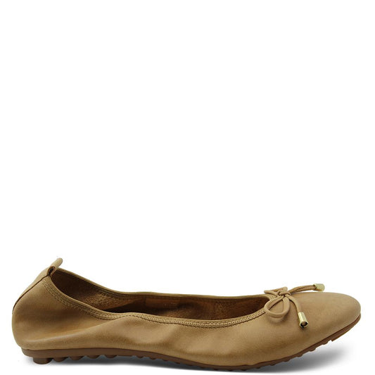 Django & Juliette Belin Tan Womens Flat