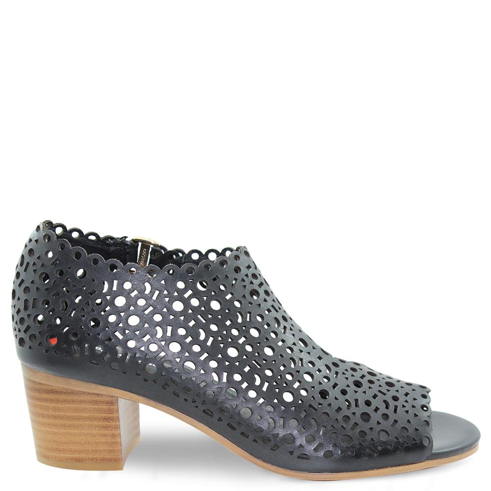 Django & Juliette Byrd womens heel sandal black