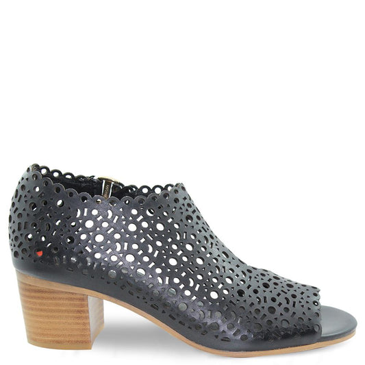 Django & Juliette Byrd womens heel sandal black