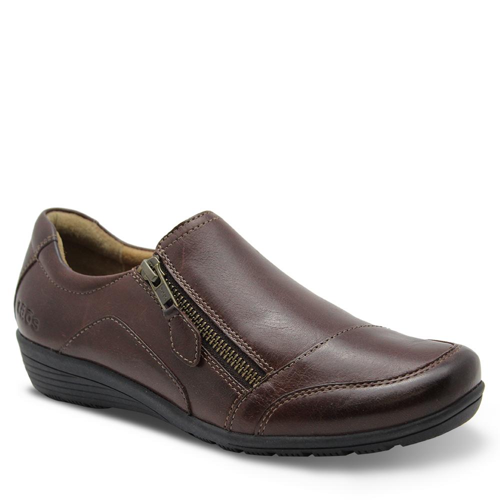 Taos Character Brown Womens Casual