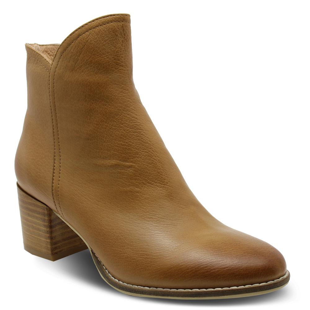 Django & Juliette Mockas Tan Womens Boot