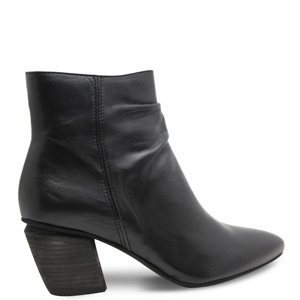 Eos Attica Black Womens Boot