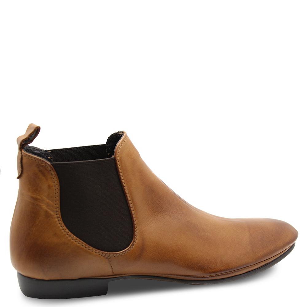 NILA WOMENS FLAT BOOT