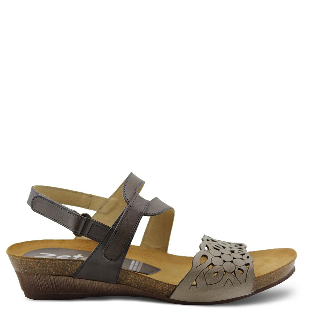 Zeta Intern Grey Raton Womens Sandal