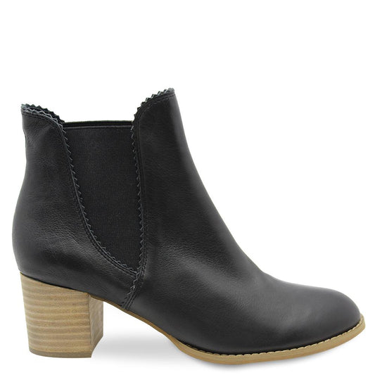 Django & Juliette Sadore Black Womens Boot